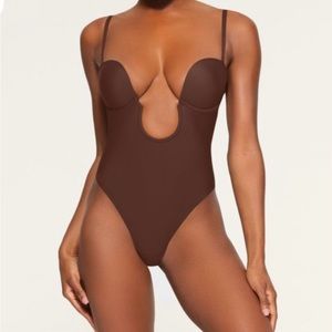 NWT Skims XXS Deep Plunge Shapewear Thong Bodysuit Cocoa